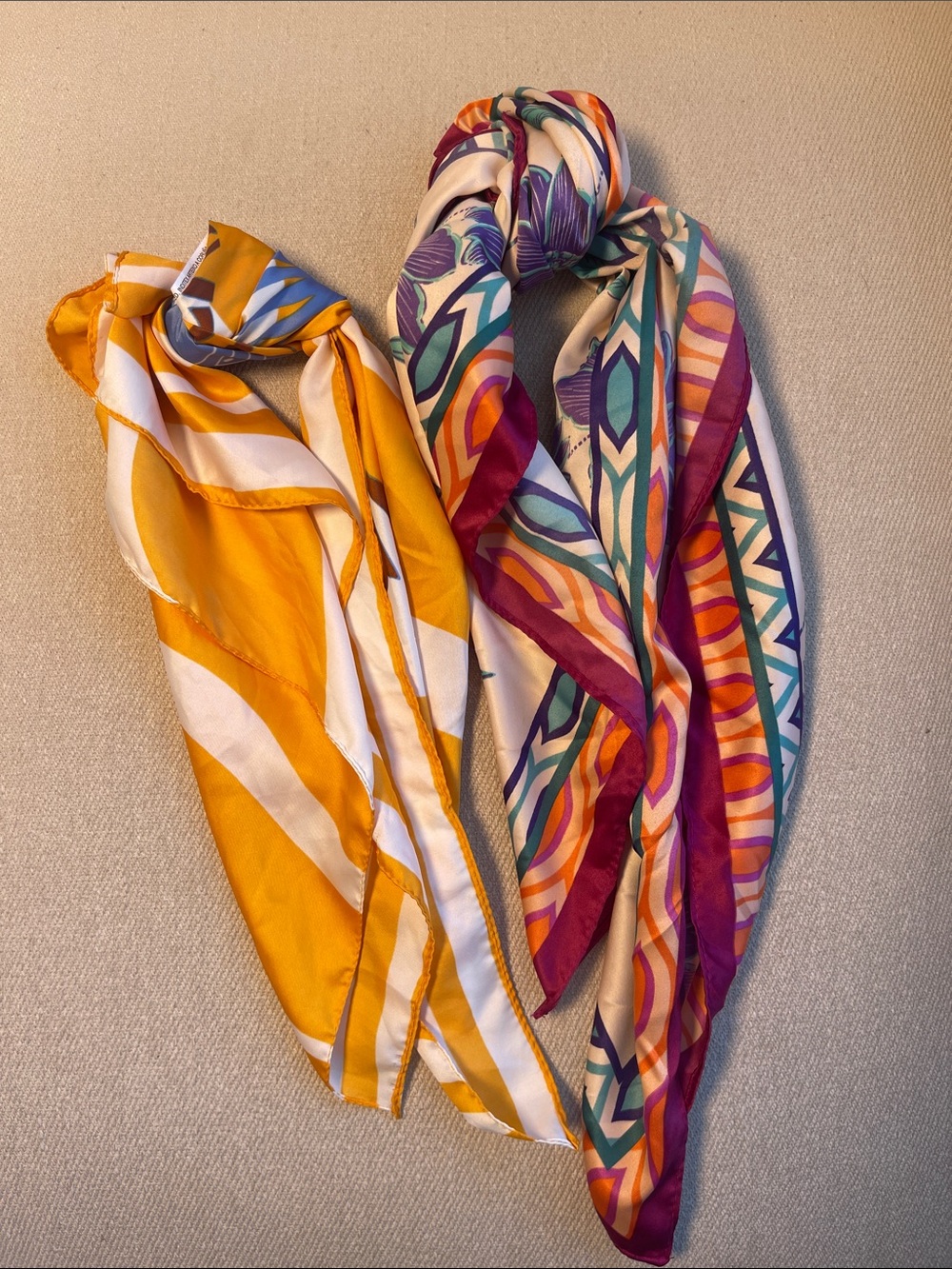 SCARF Y. (X2) 24x24 | 28x28
